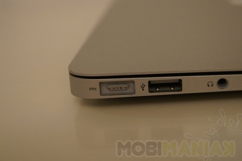 mobimaniak-mba13-magsafe mobimaniak-mba13-magsafe