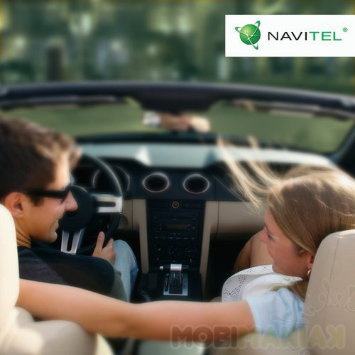 CoupleInCar_04