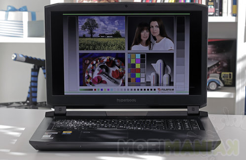 Hyperbook X77VR2 / fot. mobiManiaK.pl