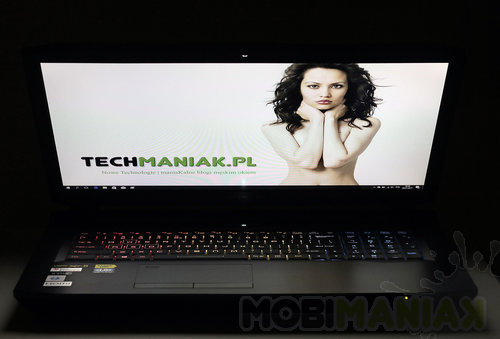 Hyperbook X77VR2 / fot. mobiManiaK.pl