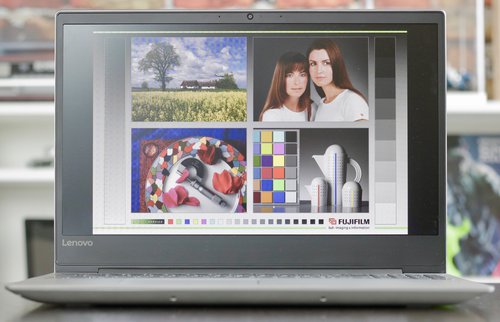 Lenovo IdeaPad 720/ fot. mobiManiaK.pl