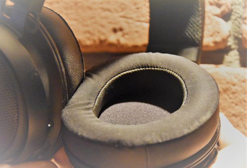 Razer Kraken Ultimate: wnętrze nausznicy / fot. techManiaK