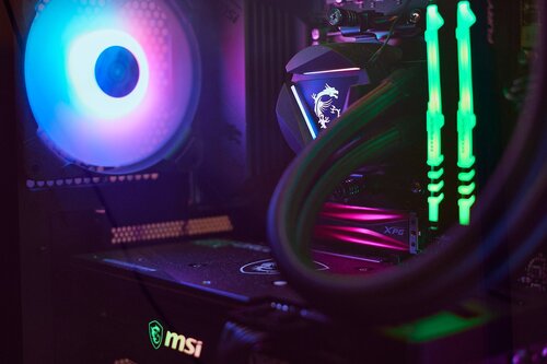 300 płyt głównych MSI