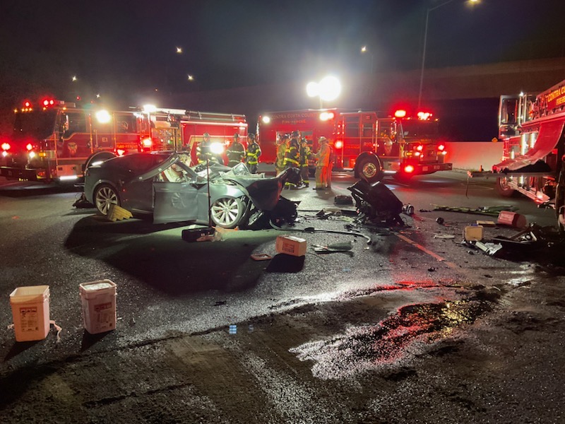 Tesla wypadek wóz strażacki