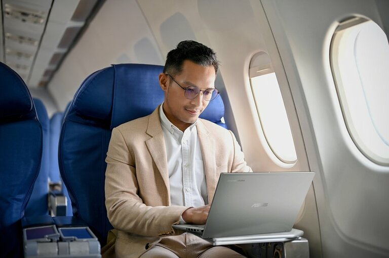 ASUS ExpertBook CX54 Chromebook Plus