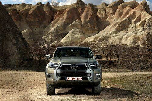 Toyota wprowadza nowy napęd do popularnej terenówki