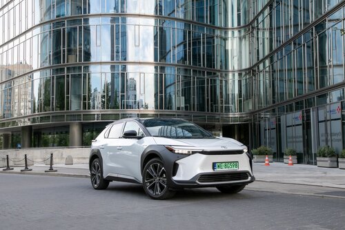 Toyota bZ4X taniej nawet o 70 000 zł
