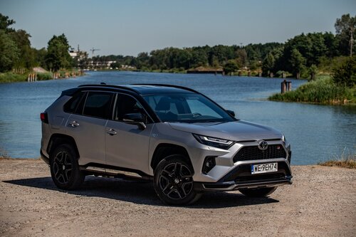 Ta hybryda Toyoty to światowy bestseller