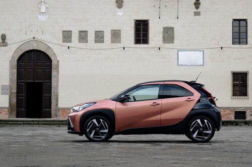 Aygo X Hybrid przyciąga klientów od startu