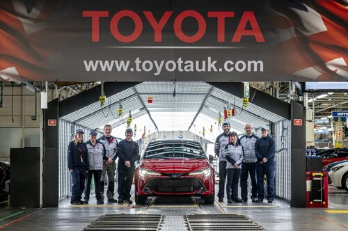 Toyota zamienia zużyte felgi w nowe silniki