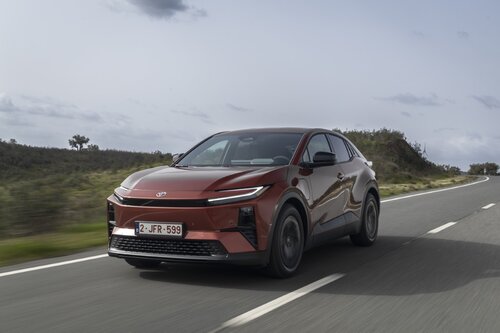 Elektryki Toyoty wystrzeliły w górę