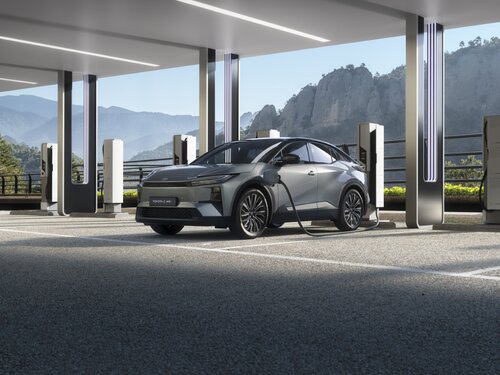 Toyota z milionami sprzedanych zelektryfikowanych aut
